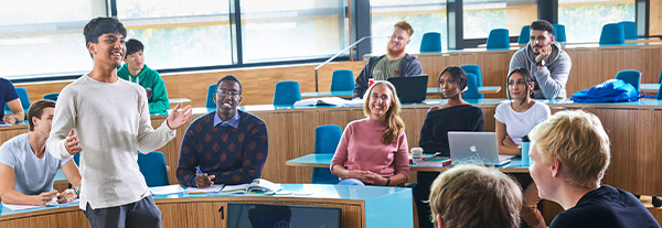 Studenter i en föreläsningssal