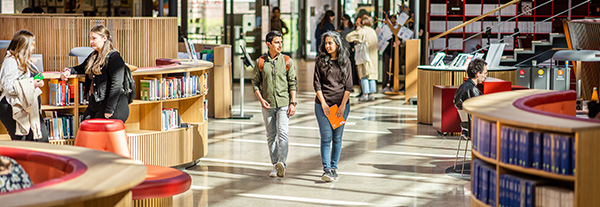 Studenter i KTH Biblioteket