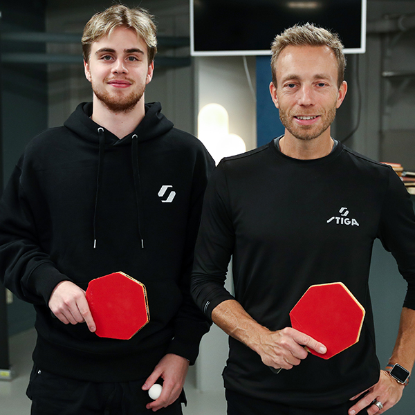 Portrait of Truls Möregårdh and Andreas Zandrén holding angular table tennis rackets