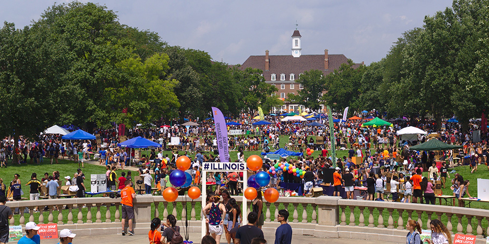 Quad Day on the quad in front of Illini Union